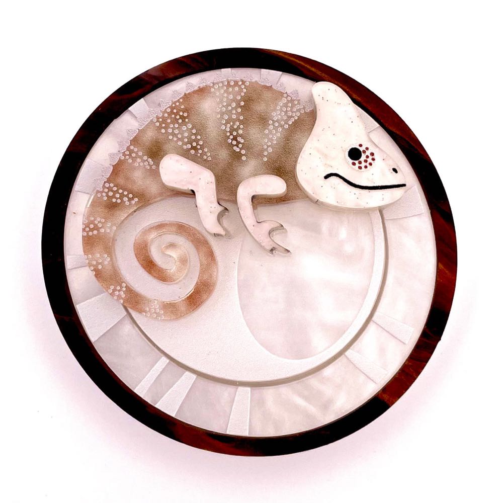 Wintersheart - Coconut Chameleon - Brooch pin collectible - Main Image 2