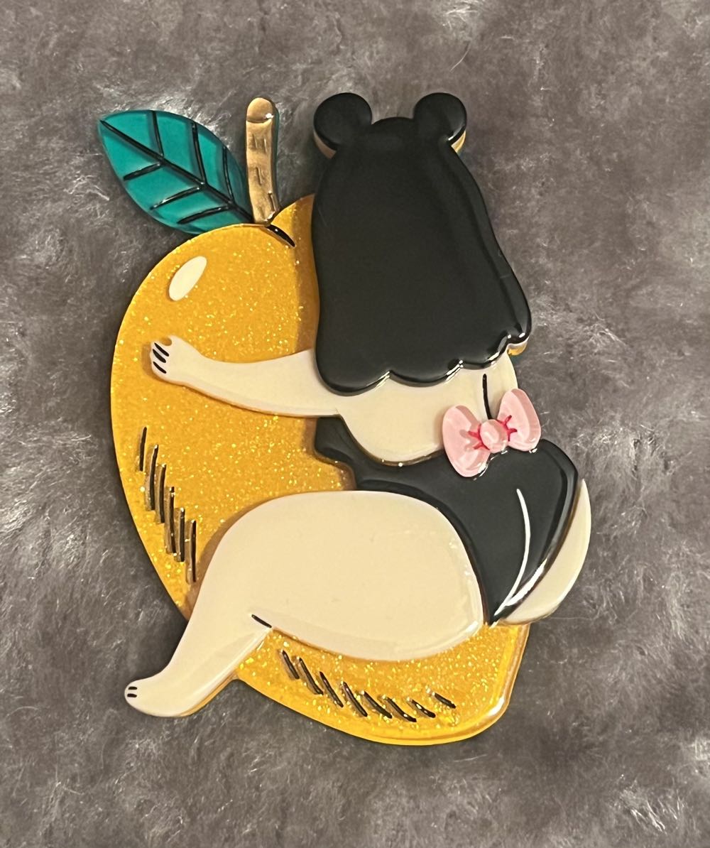 Erstwilder - Mango Hug - Brooch pin collectible - Main Image 2