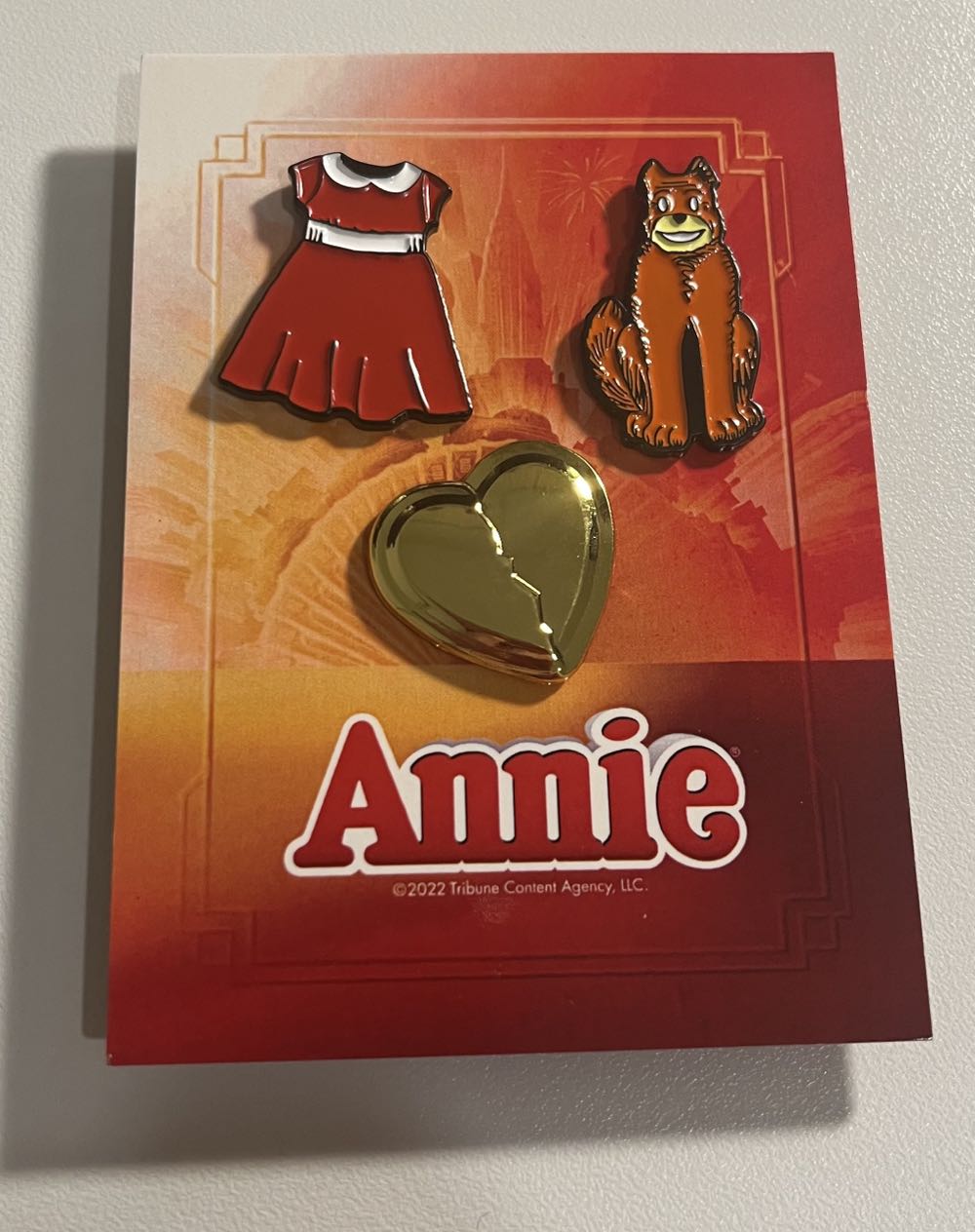 Dog  pin collectible - Main Image 2