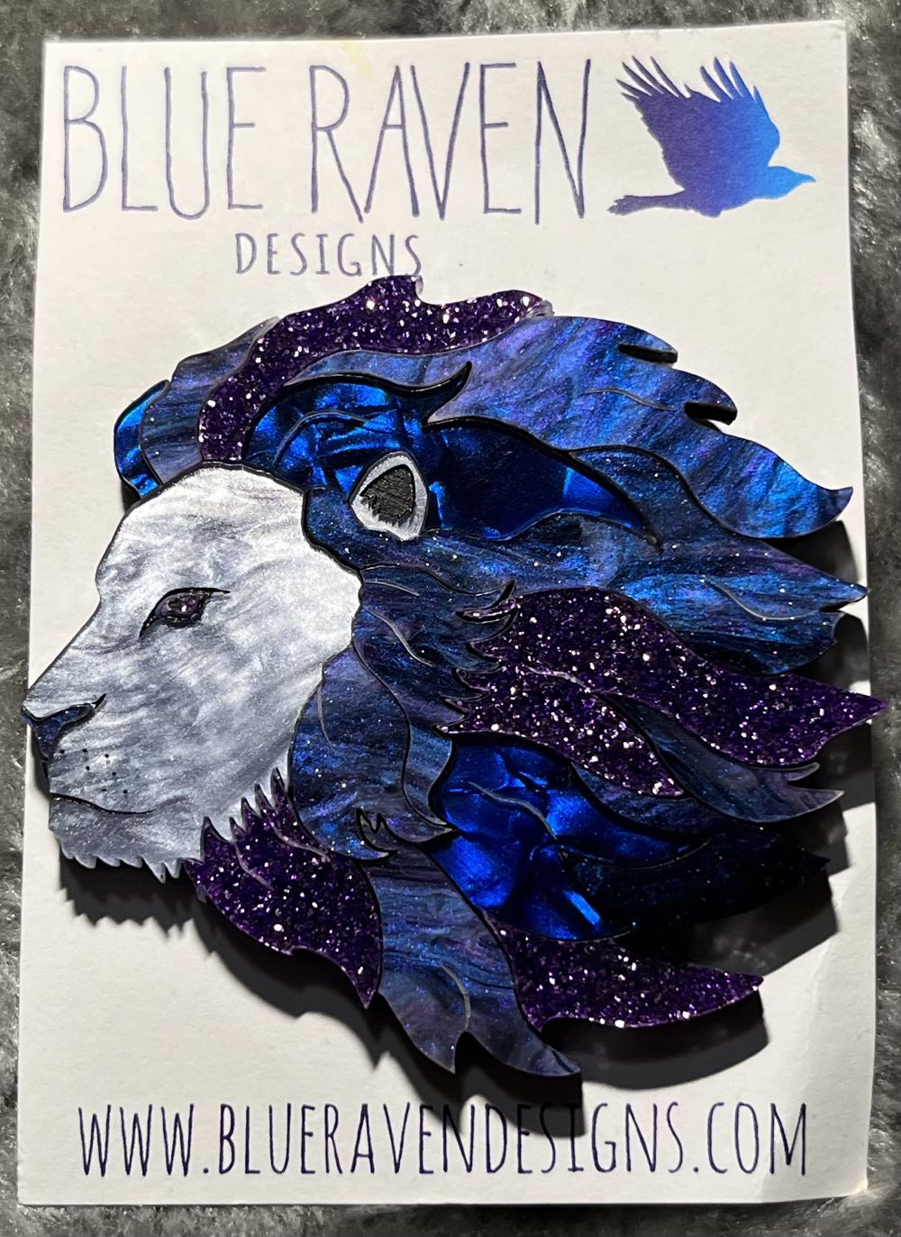 Blue Raven Designs - Cecil the Lion (blue) - Brooch pin collectible - Main Image 3
