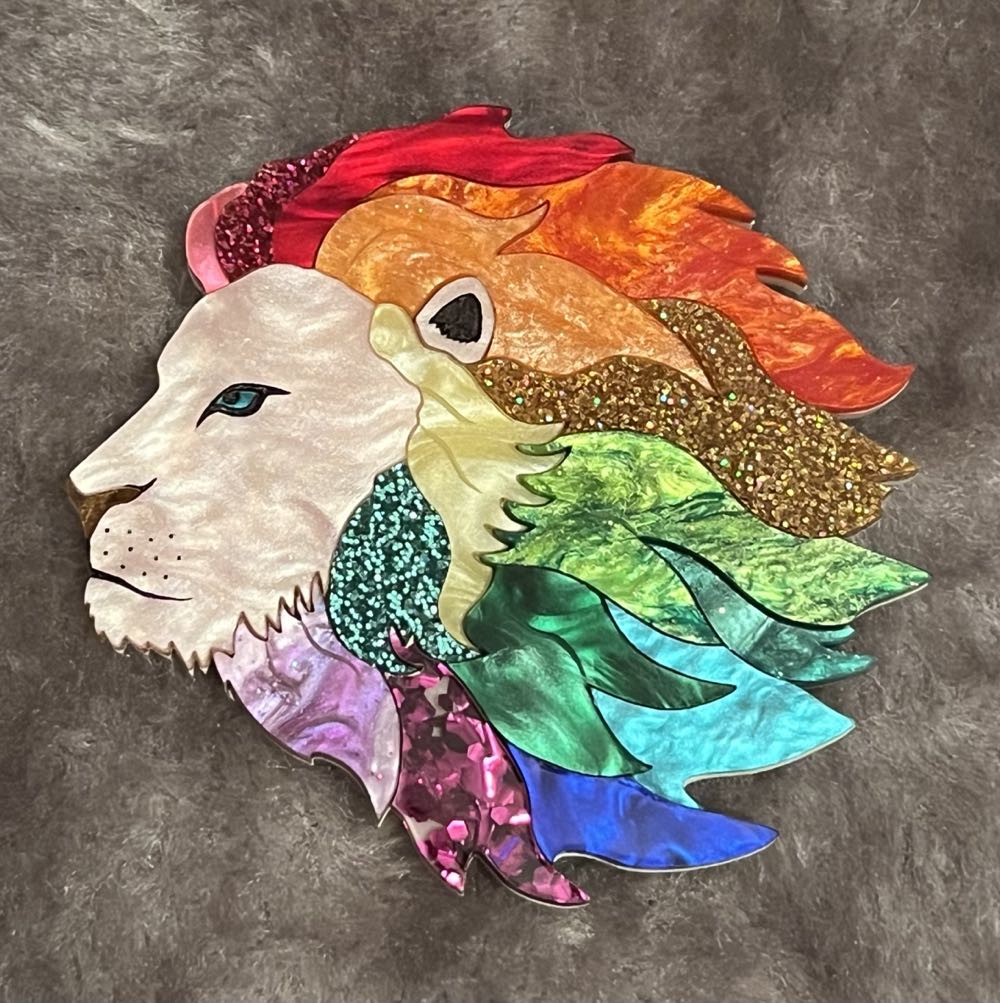 Blue Raven Designs - Cecil (King of the Pride Lands) - Brooch pin collectible - Main Image 2