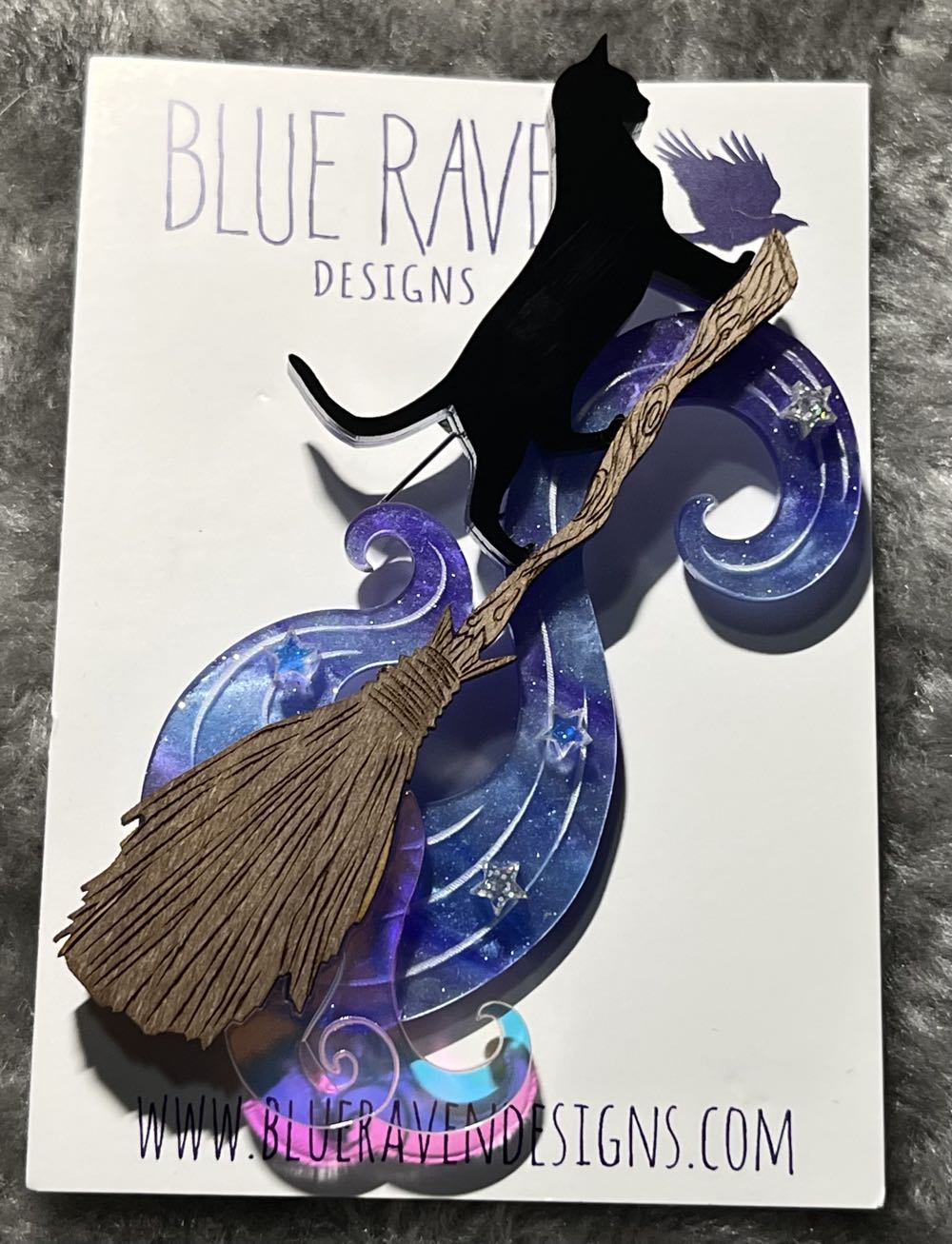 Blue Raven Designs - Salem of the Sky (original blue/purple) - Brooch pin collectible - Main Image 3