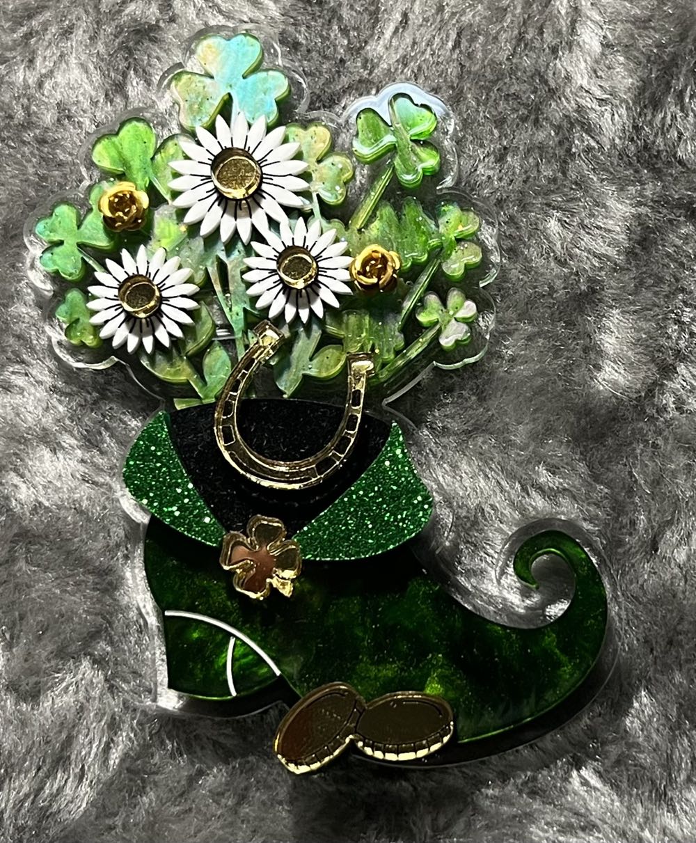 PolyPaige - Leprechaun Boot Bouquet - Brooch pin collectible - Main Image 2