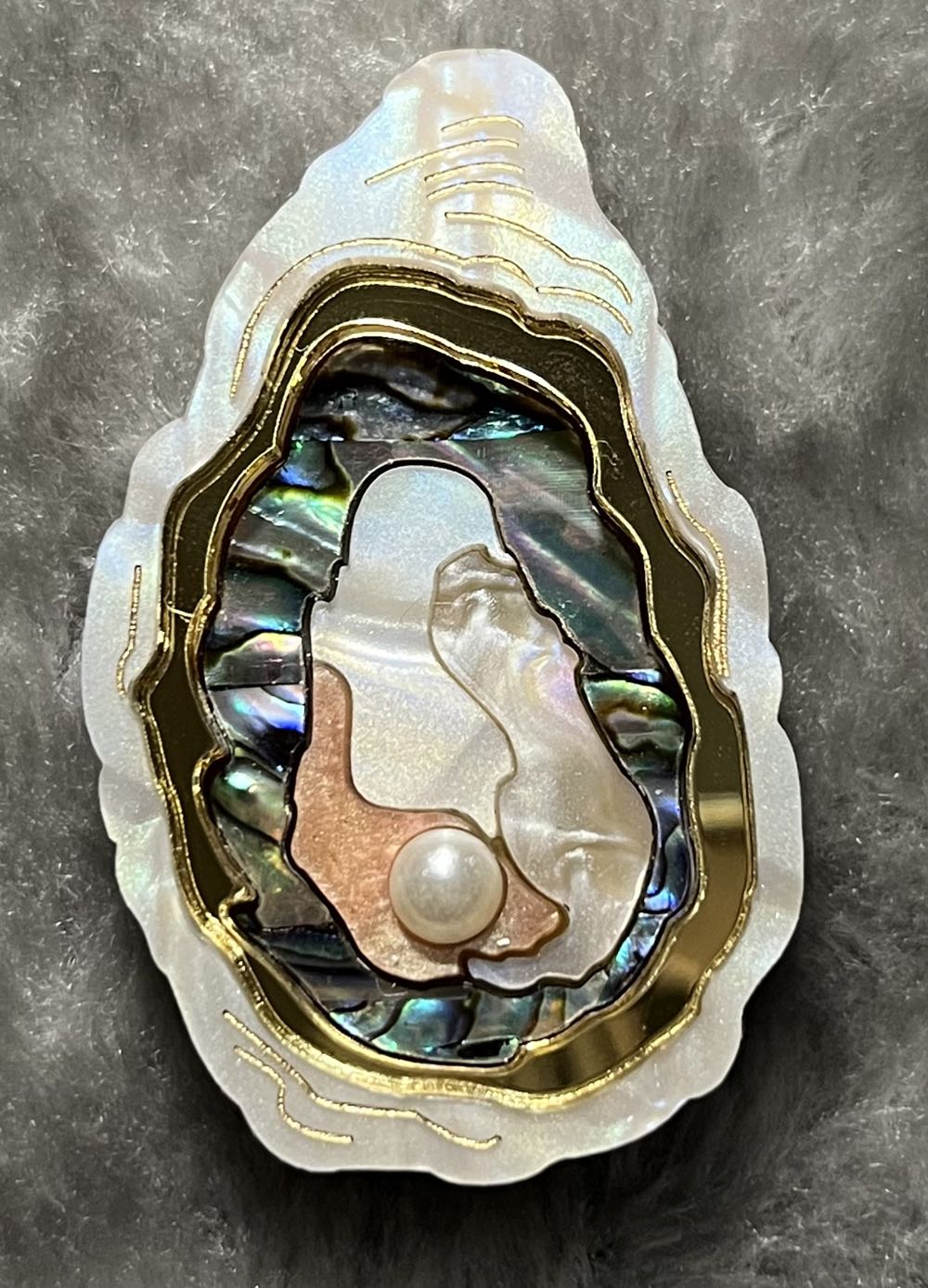 PolyPaige - Oyster (abalone) - Brooch pin collectible - Main Image 2