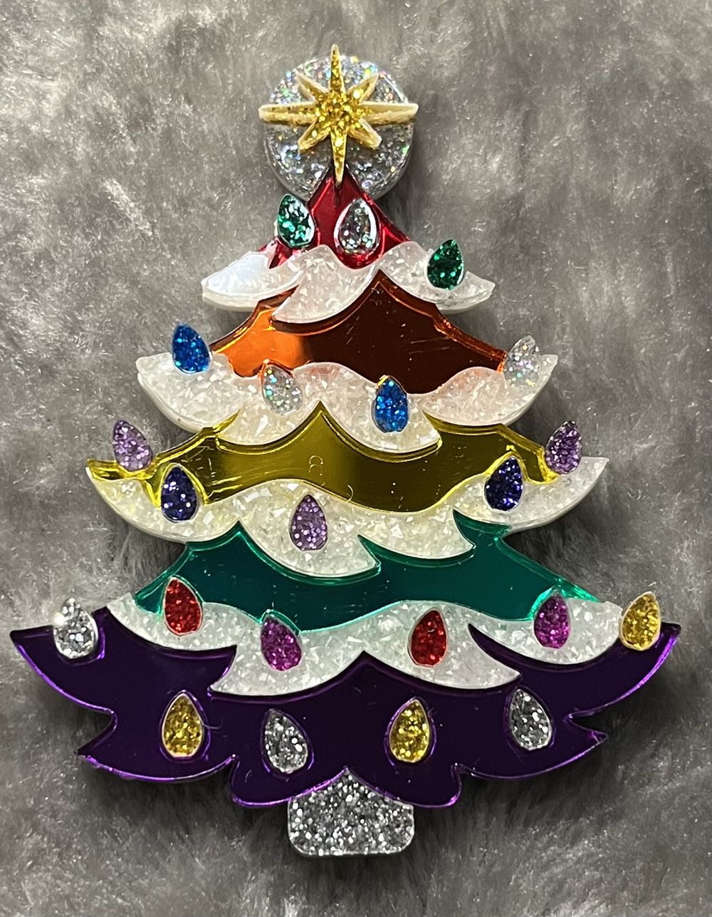 Reb’s Rainbow Haus - Rainbow Vintage Christmas Tree - Brooch pin collectible - Main Image 2