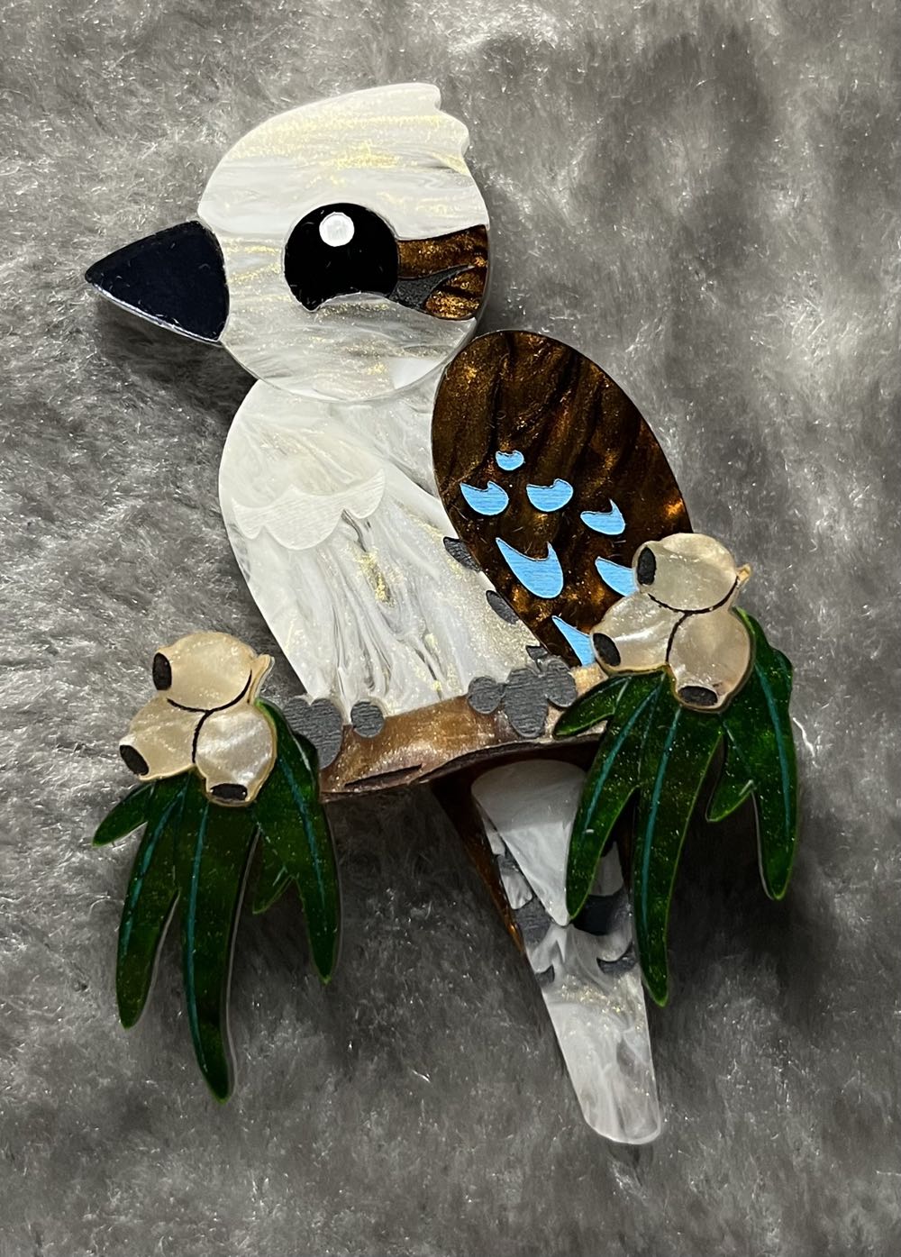 Binkabu - Kookaburra in the Gum Tree - Brooch pin collectible - Main Image 2