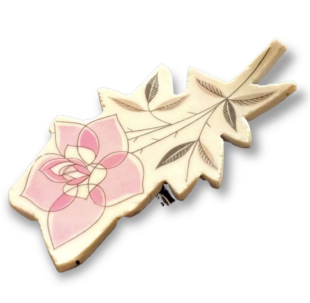 Unknown - Broken China Rose - Ceramic Brooch pin collectible - Main Image 4