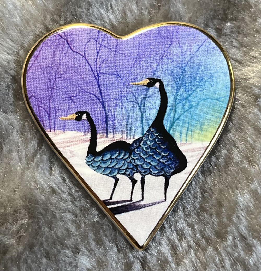 Elsa Hong Kong Disneyland Hidden Mickey