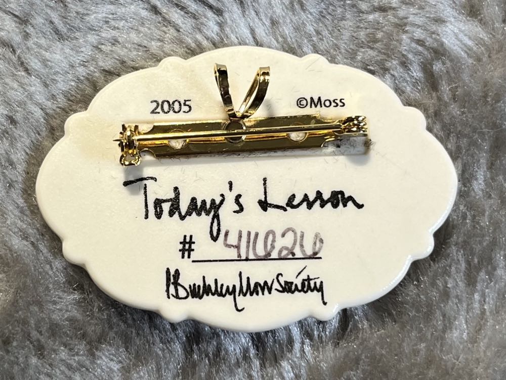 P. Buckley Moss Society - 2005 Today’s Lesson - Ceramic Brooch pin collectible - Main Image 2