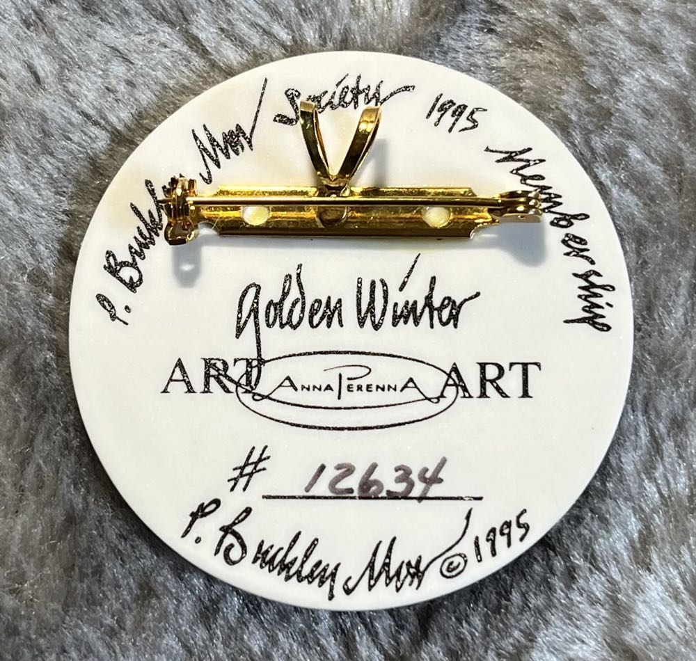 P. Buckley Moss Society - 1995 Golden Winter - Ceramic Brooch pin collectible - Main Image 2