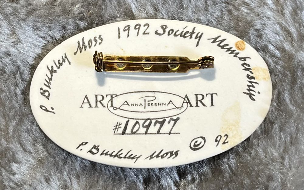 P. Buckley Moss Society - 1992 Winter’s Friend - Ceramic Brooch pin collectible - Main Image 2