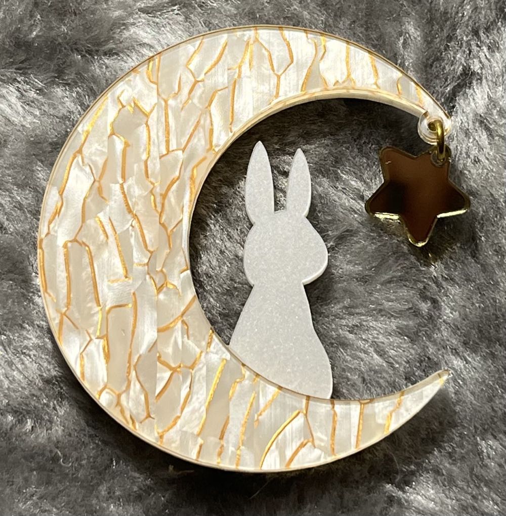 Fractured Lace - Moon Bunny - Brooch pin collectible - Main Image 2