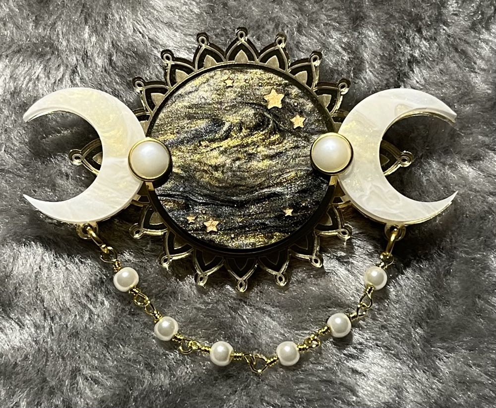 Fractured Lace - Moon  - Brooch pin collectible - Main Image 2