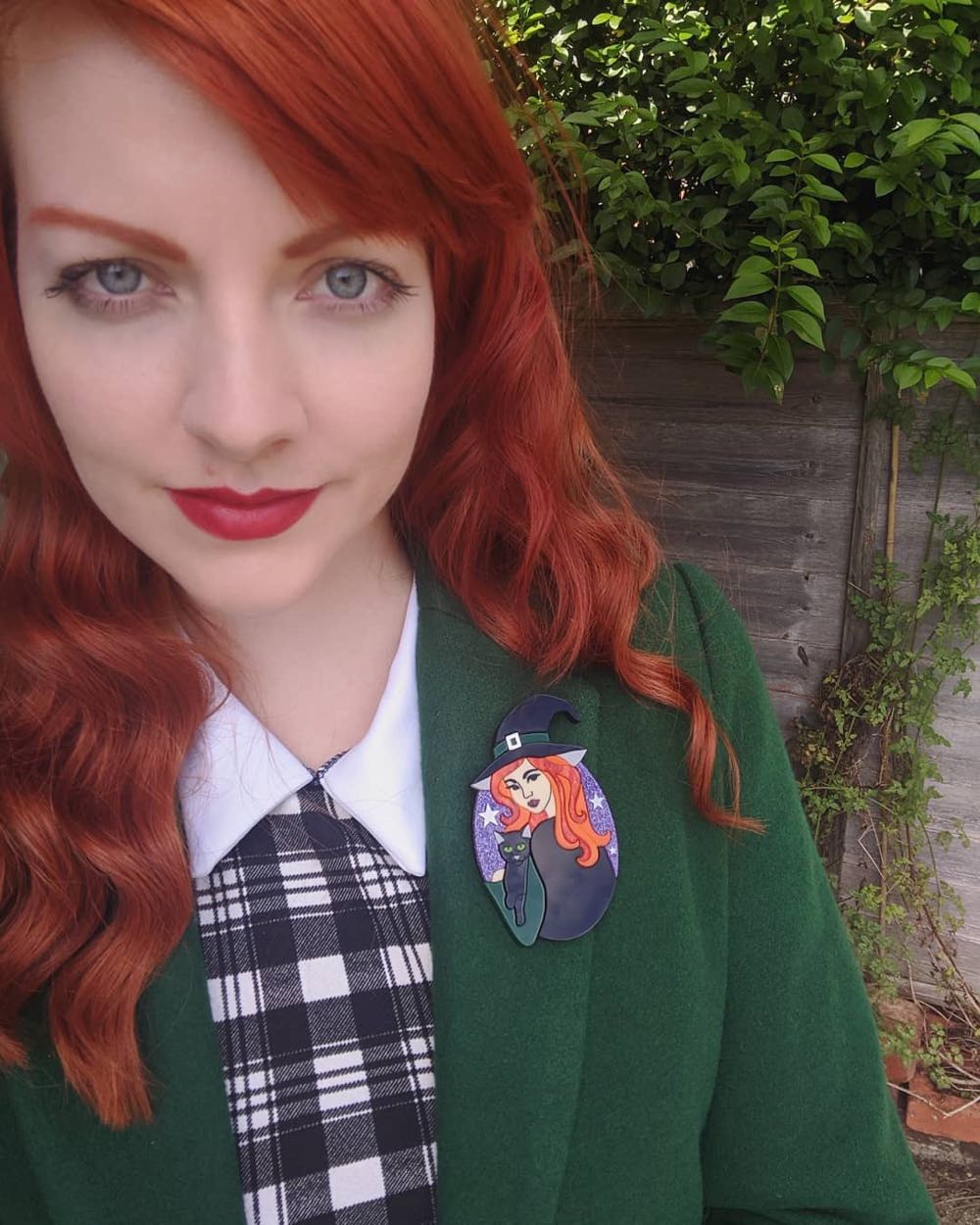 Rock the Panda - Willow the Witch and Jinx the Cat - Brooch pin collectible - Main Image 3