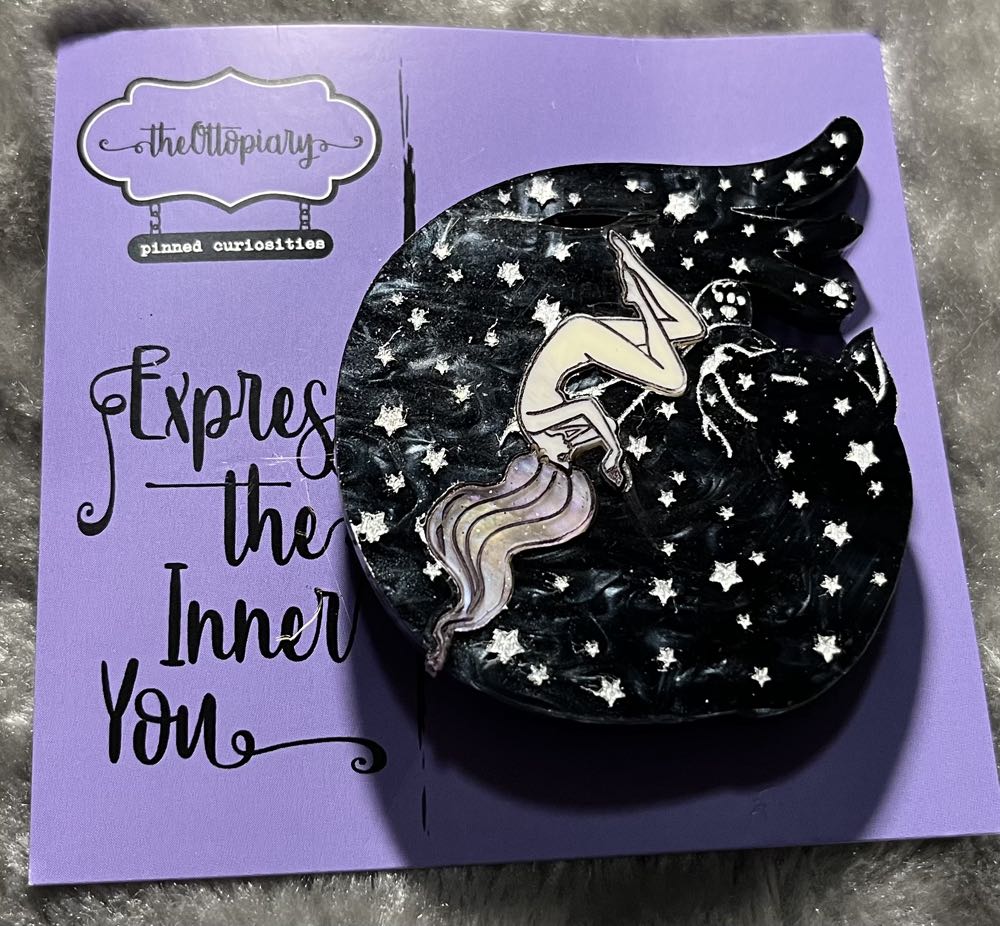 The Ottopiary - Black Galaxy Cat with Lady (custom) - Brooch pin collectible - Main Image 2