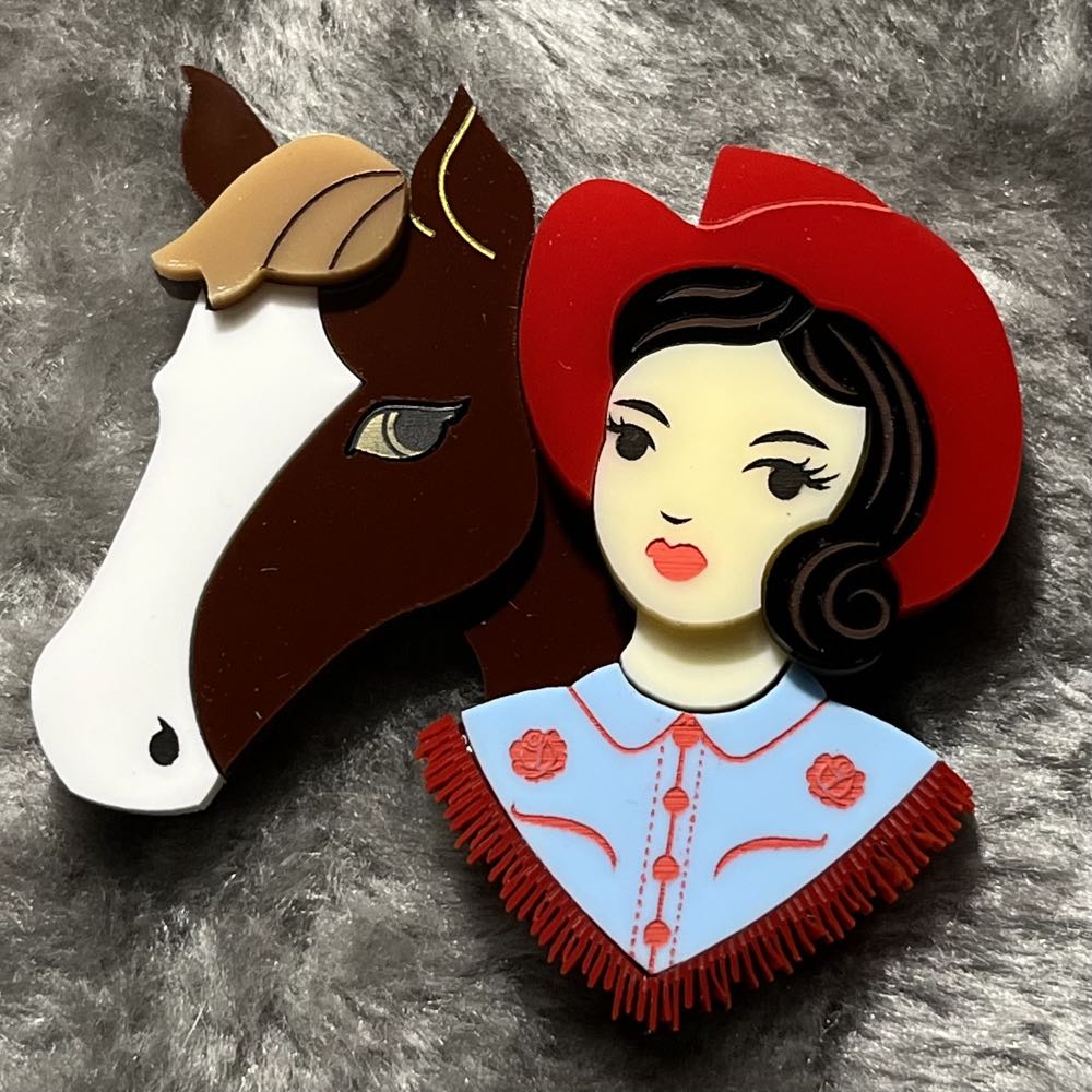 Peppy Chapette - Miss Georgia Mare - Brooch pin collectible - Main Image 2