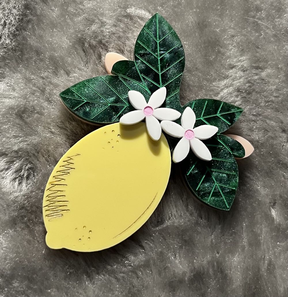 Peppy Chapette - Lemon Blossom - Brooch pin collectible - Main Image 2