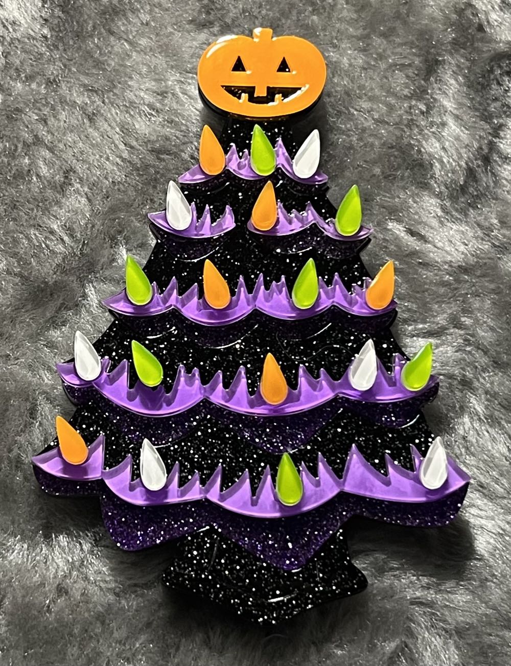 Lipstick & Chrome - Christmaween Tree - Brooch pin collectible - Main Image 2