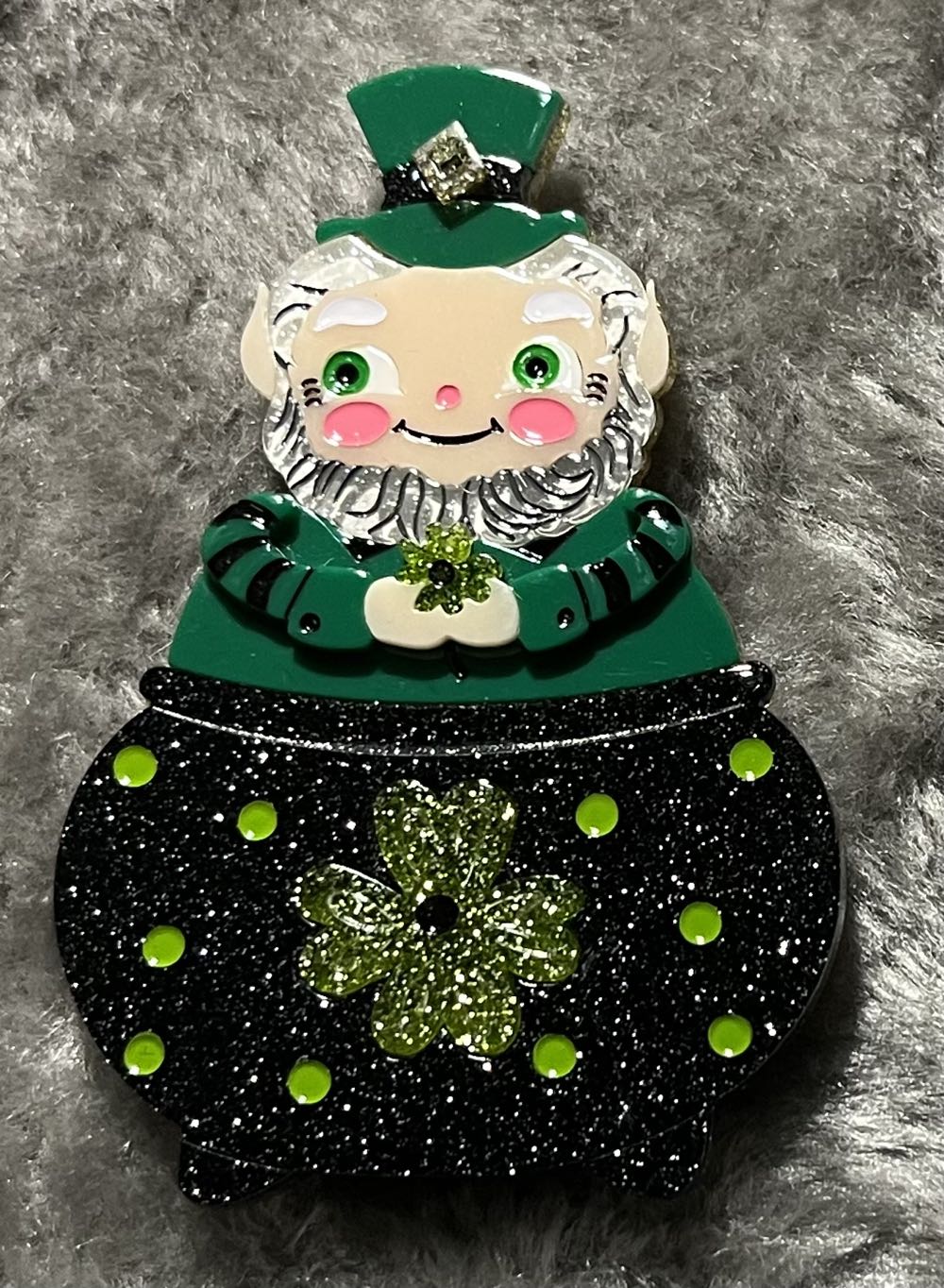 Lipstick & Chrome - Lucky Leprechaun - Brooch pin collectible - Main Image 2