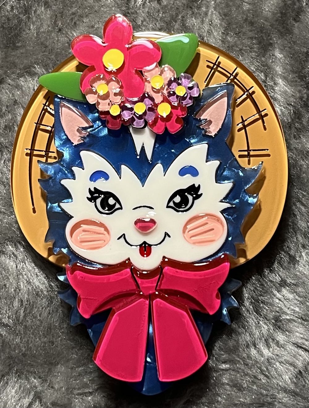 Lipstick & Chrome - Cottagecore Kitty - Brooch pin collectible - Main Image 2