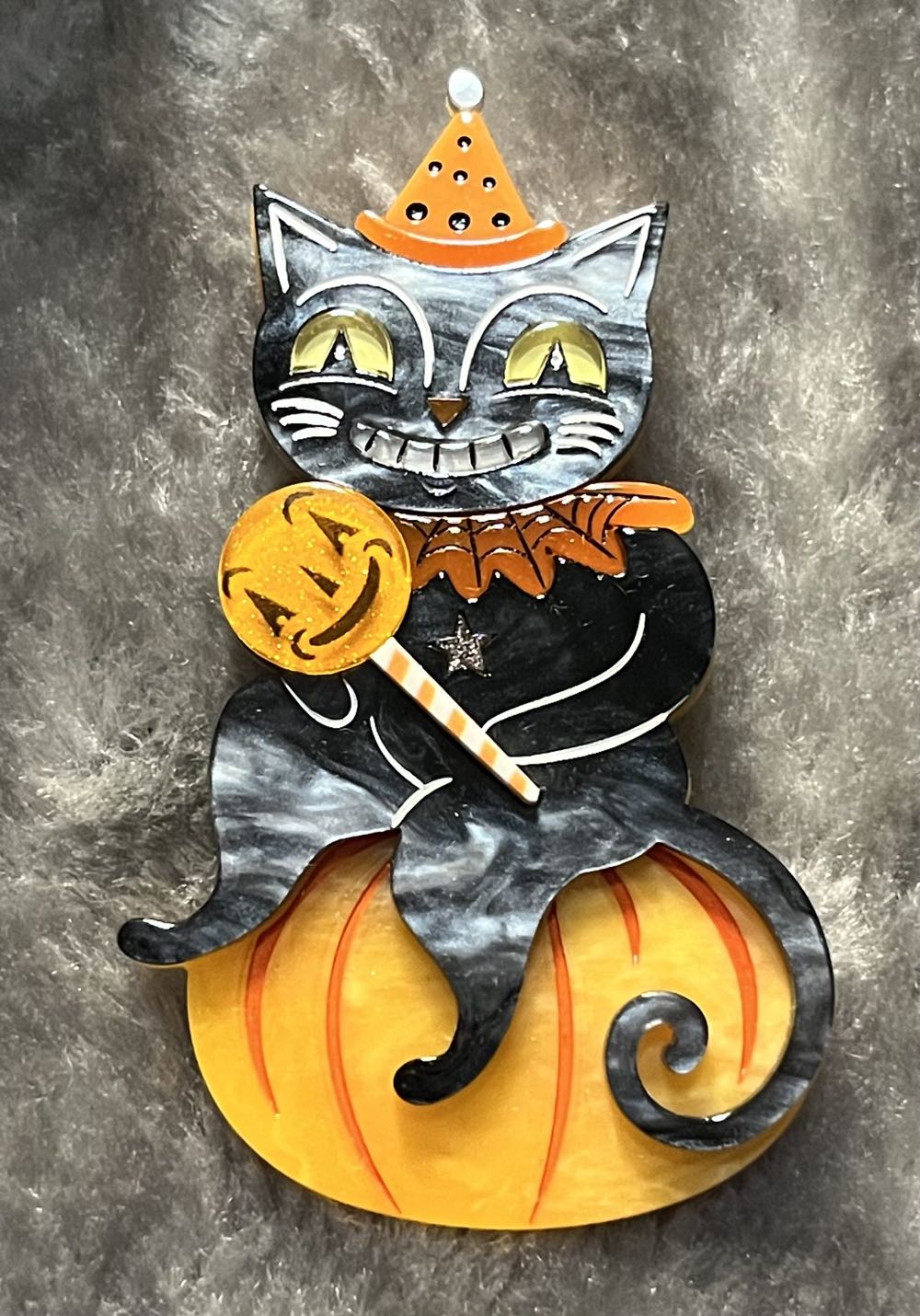 Lipstick & Chrome - Lolligagger Cat - Brooch pin collectible - Main Image 2