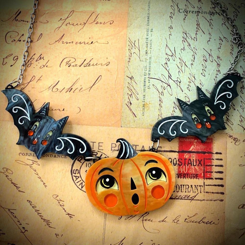 Disney Parks Pirates Of Caribbean Skull Sculptured Pin New With Card