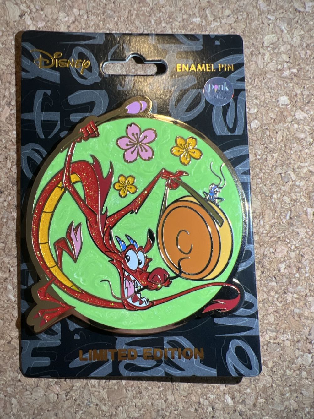 Mulan Pink Ala Mode Sidekicks Series Mushu & Cri Kee  pin collectible [Barcode 077764866296] - Main Image 1