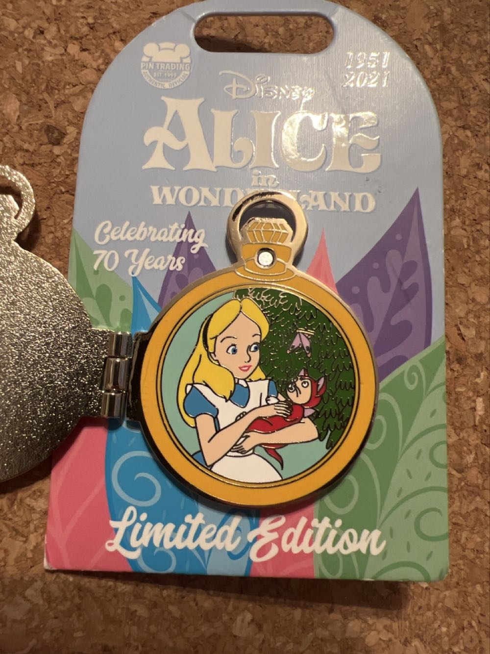 Alice In Wonderland Celebrating 70 Years Pin - Disney Pin Trading pin collectible [Barcode 400940064078] - Main Image 2