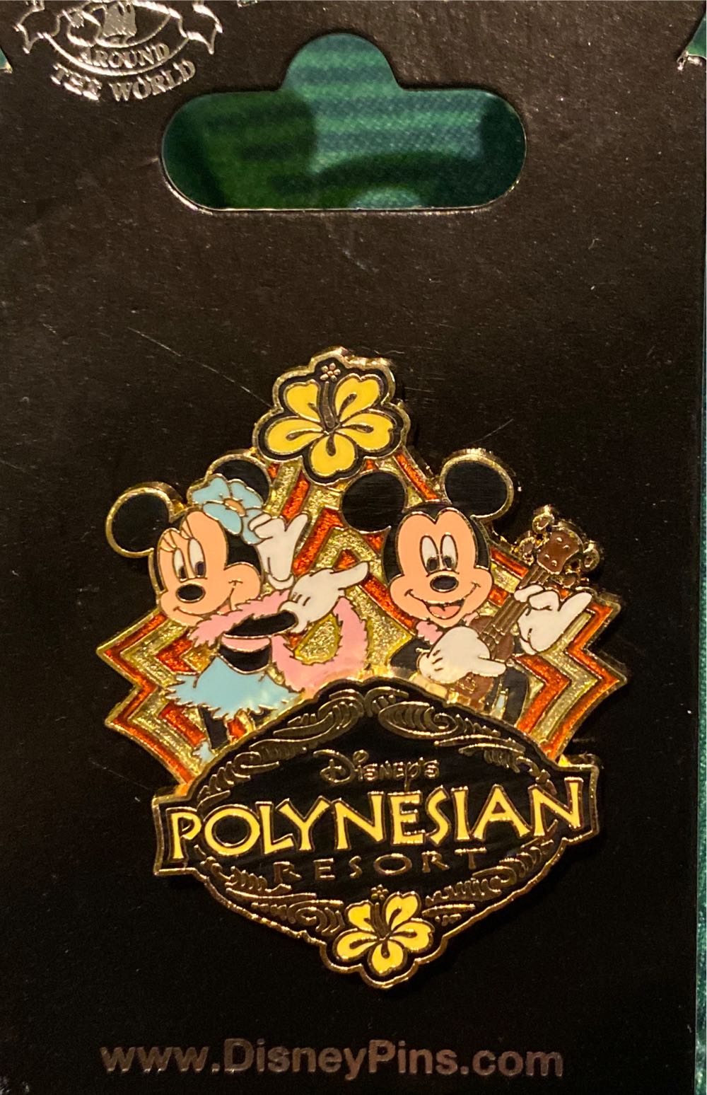 Disney Vacation Club Minnie With Suitcase