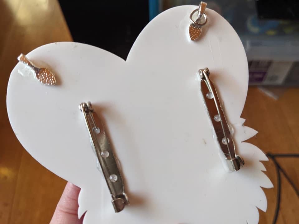 The Odd & the Sparkly - Flamingo Heart - Brooch pin collectible - Main Image 3