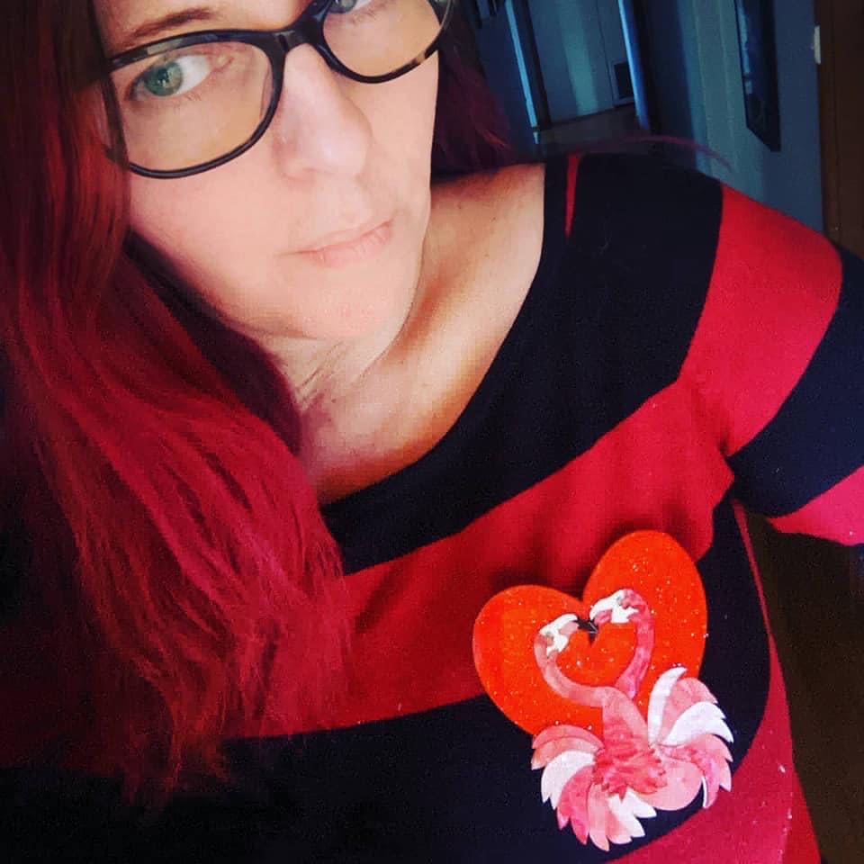 The Odd & the Sparkly - Flamingo Heart - Brooch pin collectible - Main Image 4