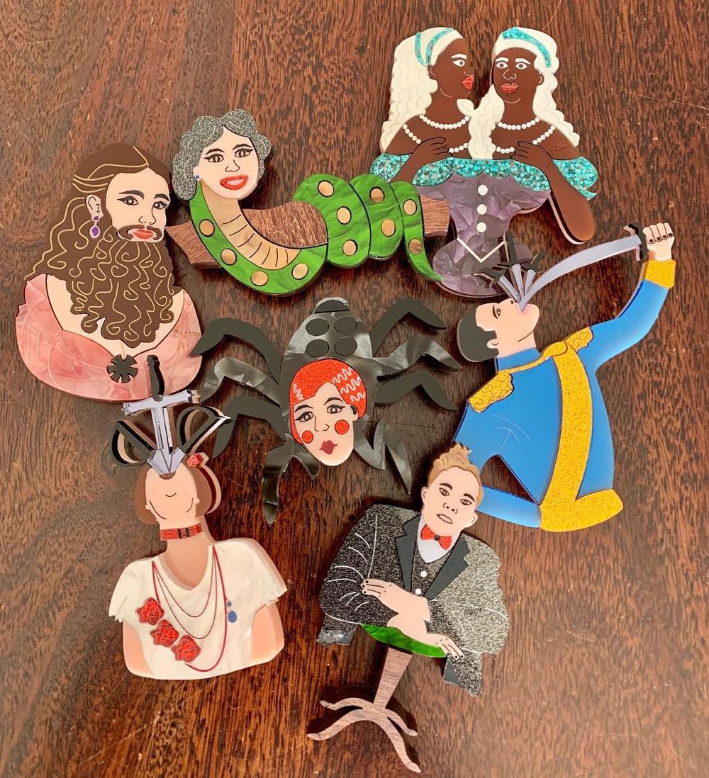 Switchblade Maid - The Half-Man - Brooch pin collectible - Main Image 4