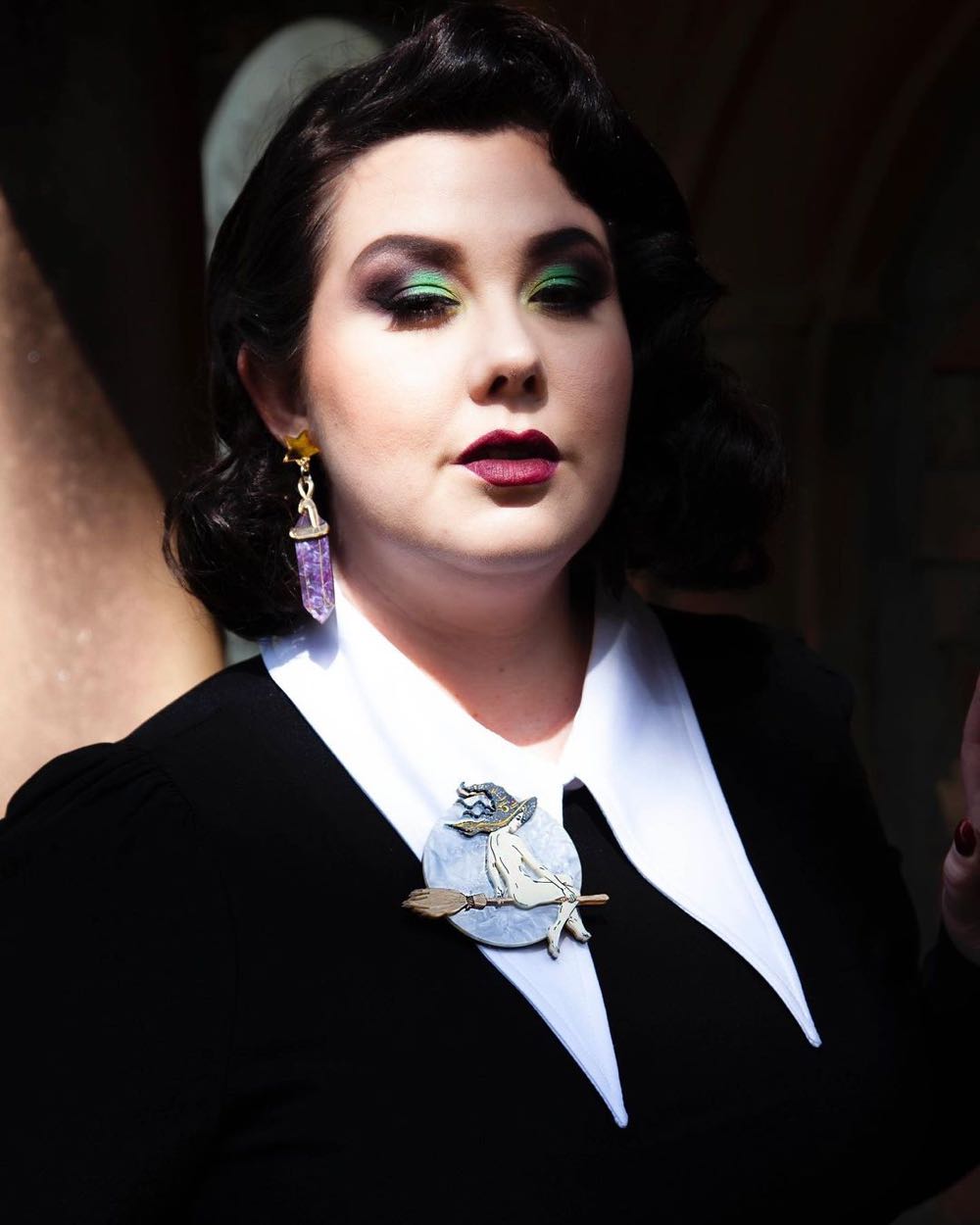 Daisy Jean Floral - Midnight Flight - Brooch pin collectible - Main Image 3