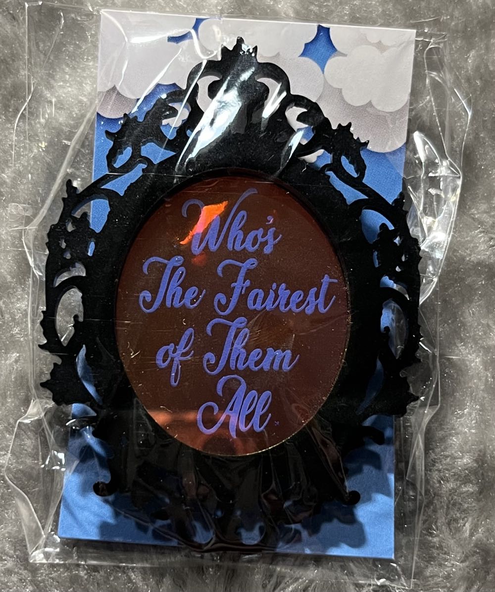 Selina Power - Mirror Mirror - Brooch pin collectible - Main Image 2