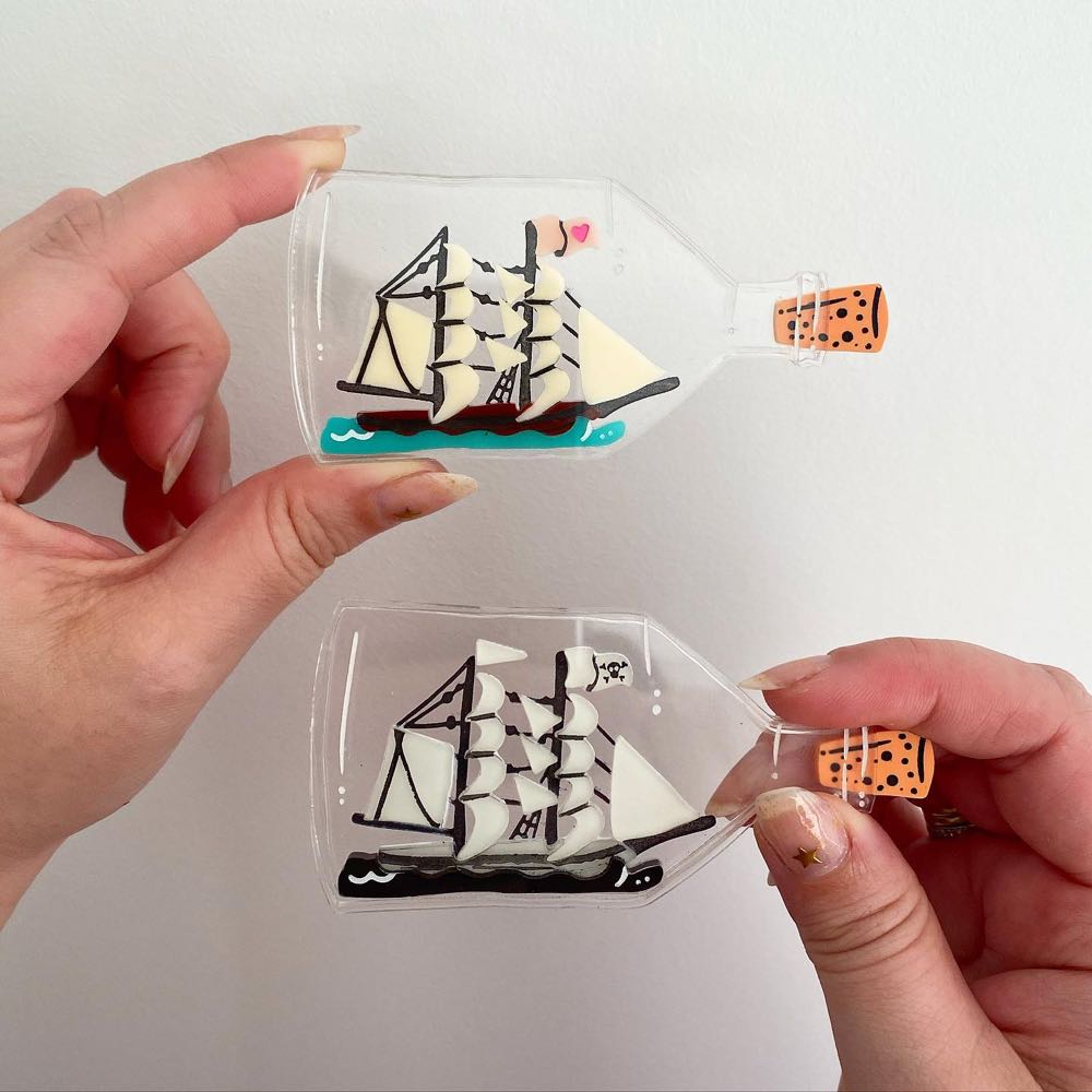Hungry Designs - Ghost Ship in a Bottle - Brooch pin collectible - Main Image 4