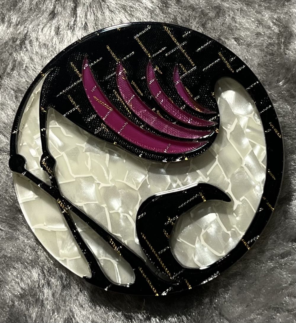 LYV Designs - Flamingo - Brooch pin collectible - Main Image 2