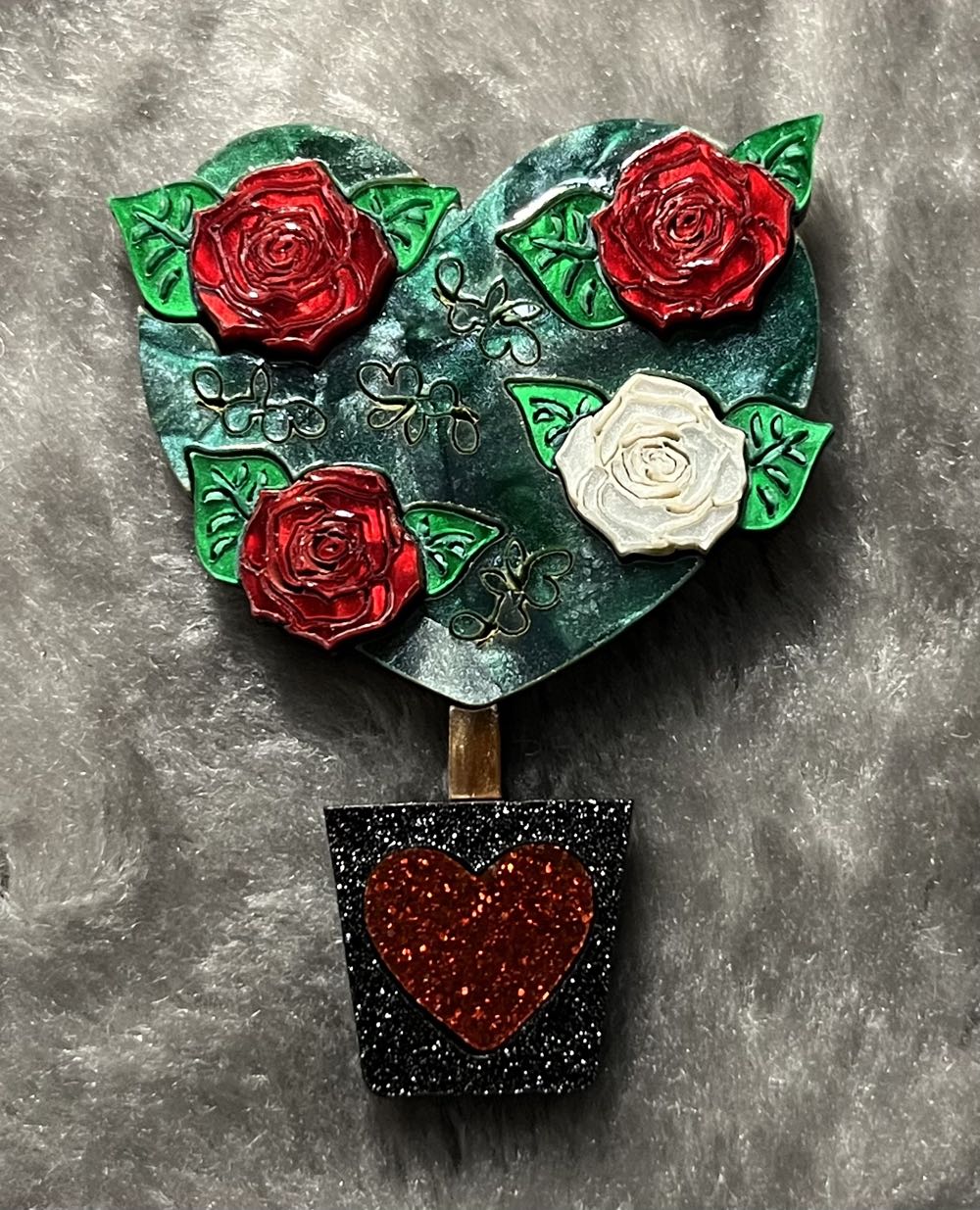 Tantalising Treasures - Painting the Roses Red - Brooch pin collectible - Main Image 2
