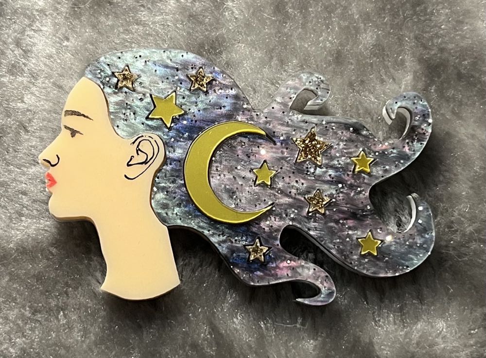 Dolly Dimple - Luna - Brooch pin collectible - Main Image 2