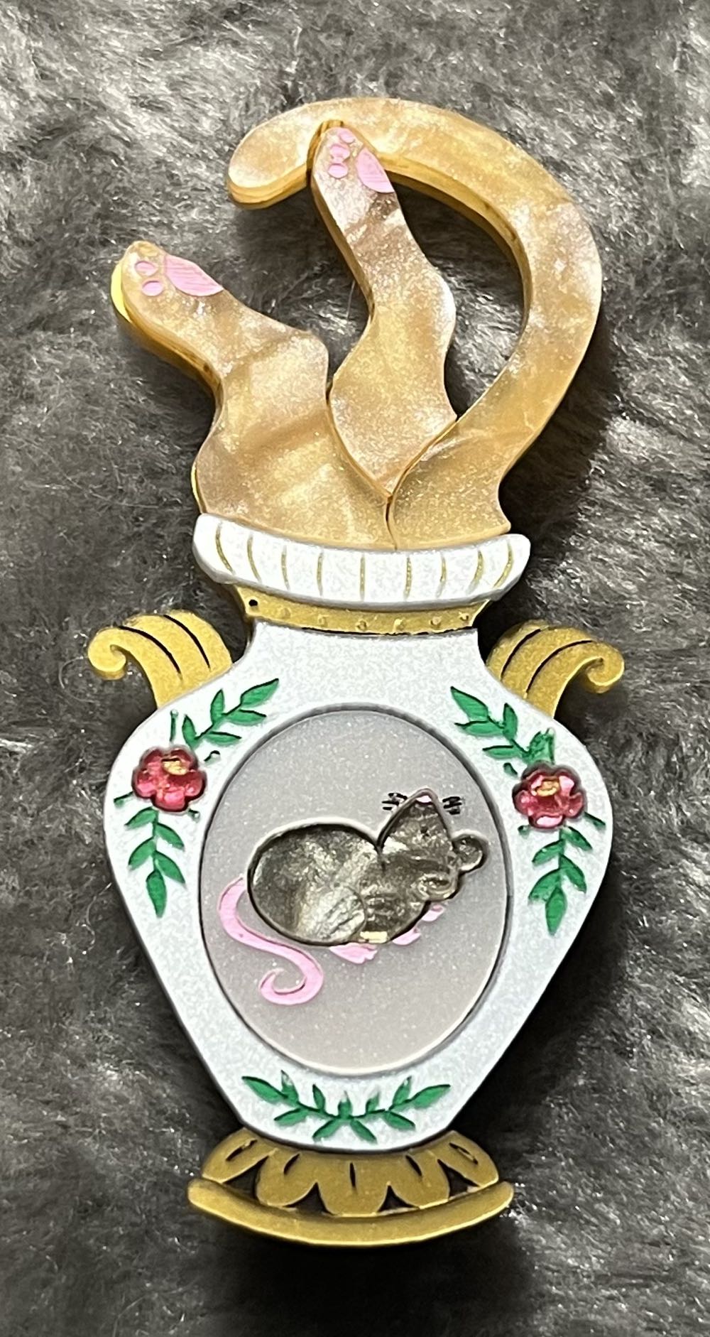 Kitschy Kittens - Cat in Vase - Brooch pin collectible - Main Image 2