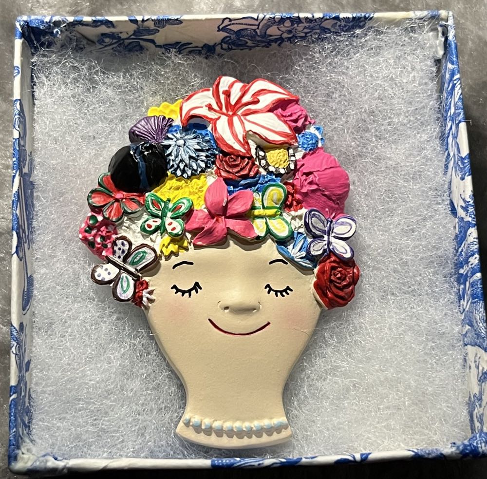 Eva Armisen - En Flor - Ceramic Brooch pin collectible - Main Image 3