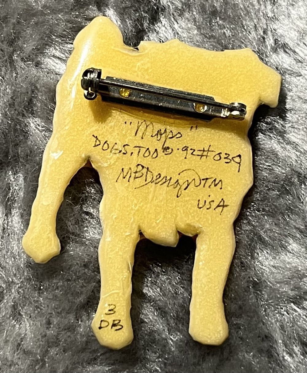 MB Design - Mops - Brooch pin collectible - Main Image 3