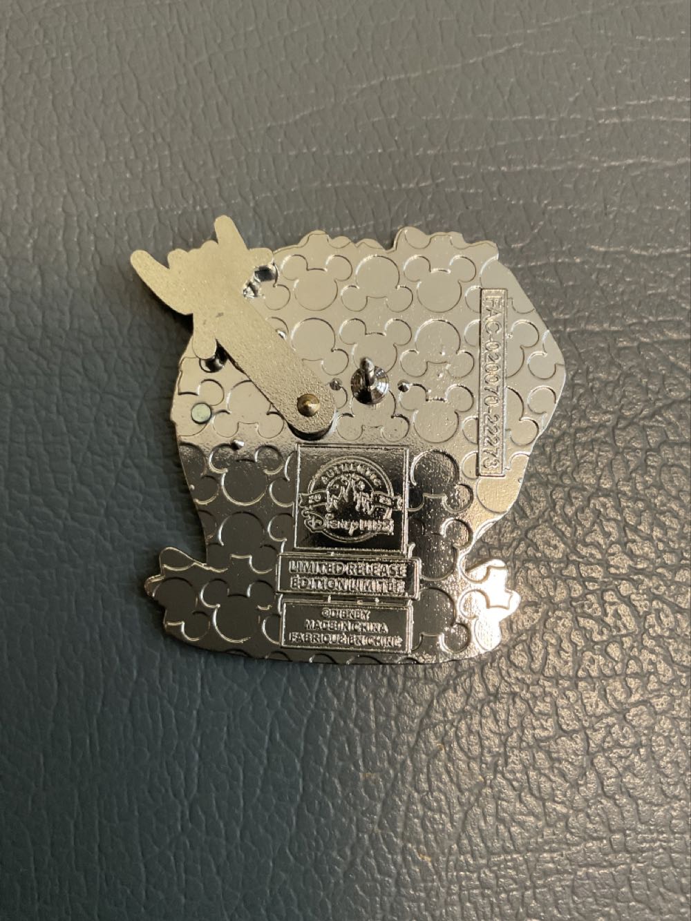 Pocahontas - World Wild Life Day - Ltd Release  pin collectible - Main Image 2