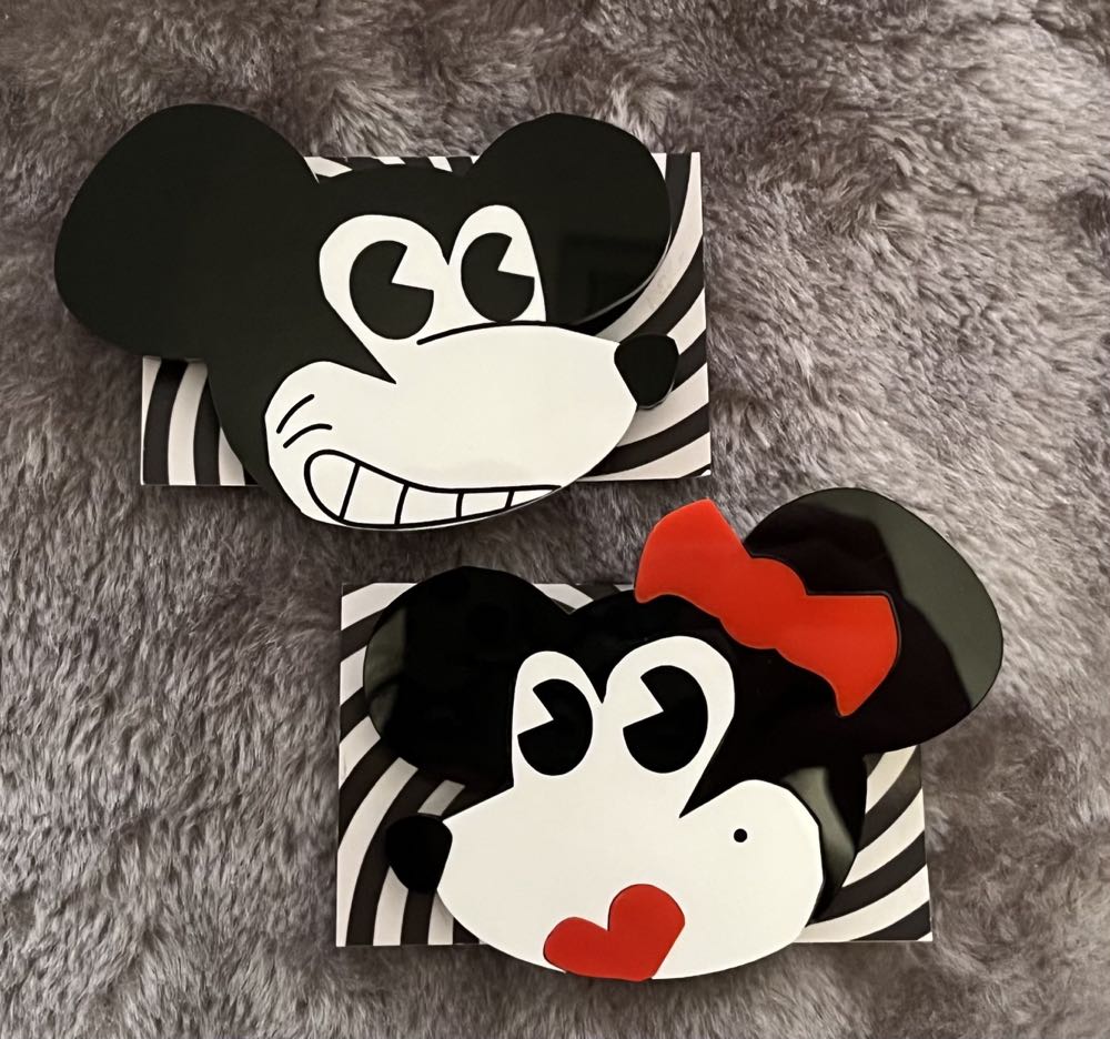 Kaiju Candy - Rick (Mickey Mouse) - Brooch pin collectible - Main Image 3