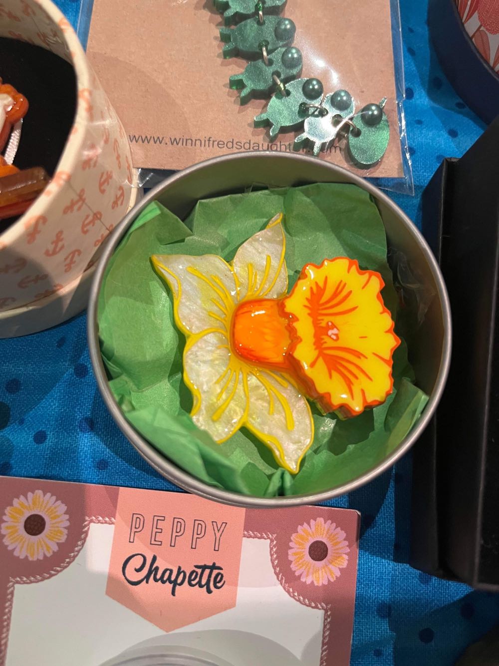 Sunshine & Whiskey - Daffodil - Brooch pin collectible - Main Image 4