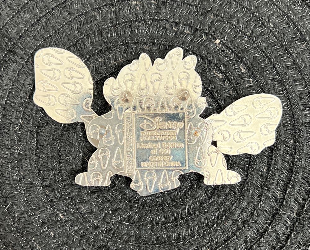 Chip N Dale Cowboys - Soda Fountain pin collectible - Main Image 3