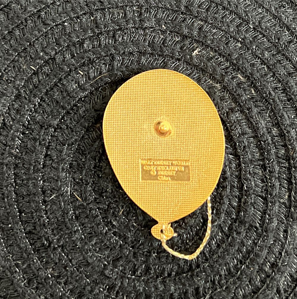 Chip N Dale Ballon - WDW Cast pin collectible - Main Image 2