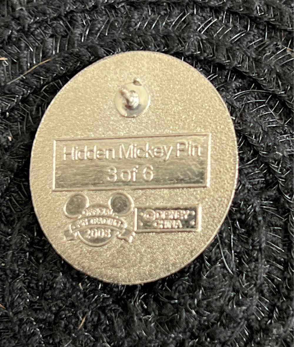 HM Chip Silhouette - Hidden Mickey pin collectible - Main Image 2