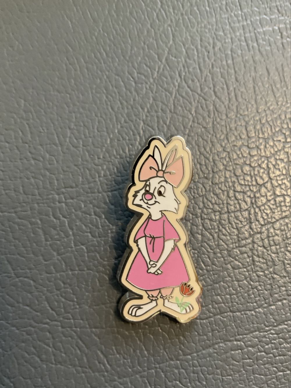 Mickey And Minnie Kissing Anchor