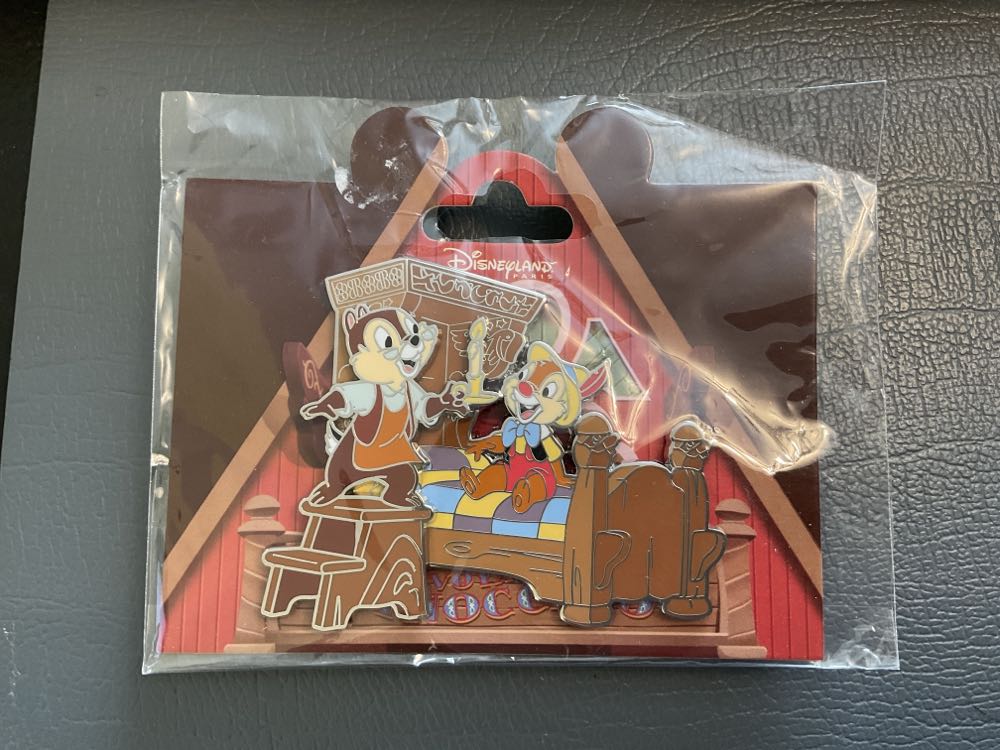 Peter Pan And Wendy Green Forest Circle