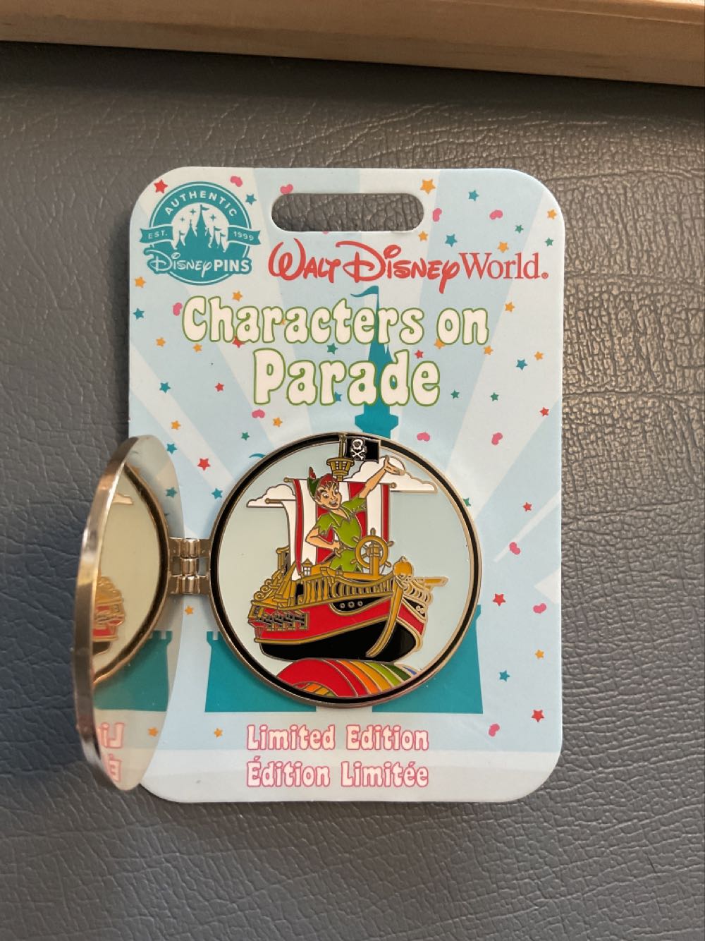 Characters On Parade - Peter Pan - Ltd Edition 2750  pin collectible - Main Image 2